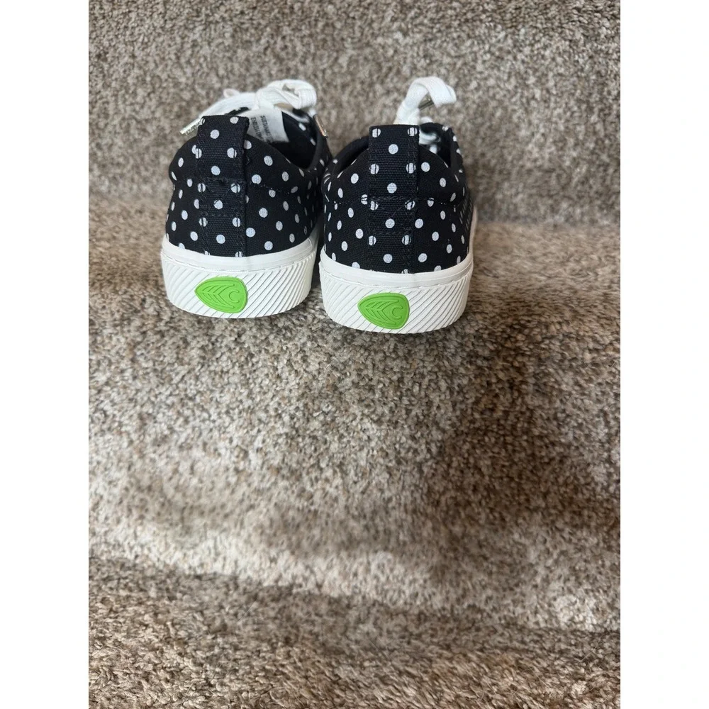Cariuma NWT OCA Low Canvas Sneakers  Black/White Polka Dot M 8/ W 9.5